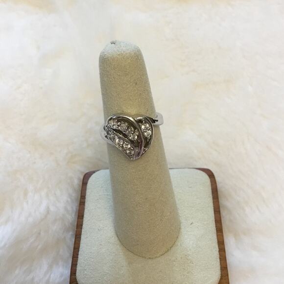 Sterling Silver Flower Crystals Ring - Picture 1 of 6